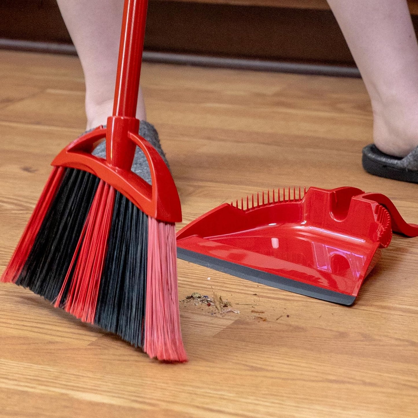 O-Cedar Sweep Broom with Step-On Dustpan | Remove 99% with One Sweep | Lightweight Quiet Cleaning Tool | Ideal for Pet Owners